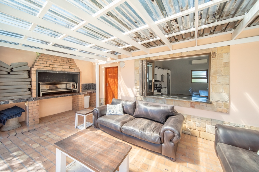 5 Bedroom Property for Sale in Bonnie Doone Eastern Cape